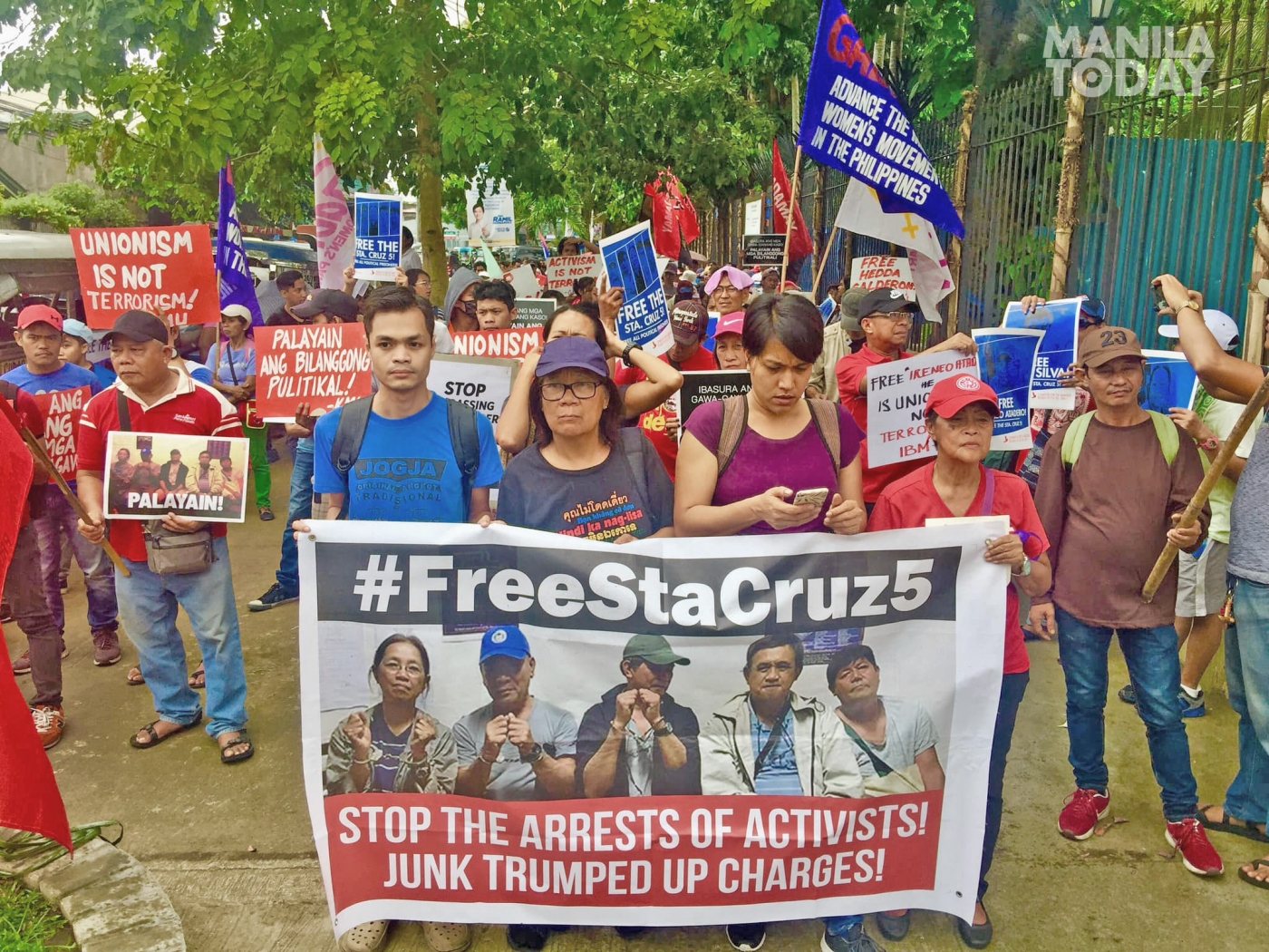 1030 sta cruz 05 copy Protesters demand release of five detained in Sta. Cruz. Photo by Kathy Yamzon.