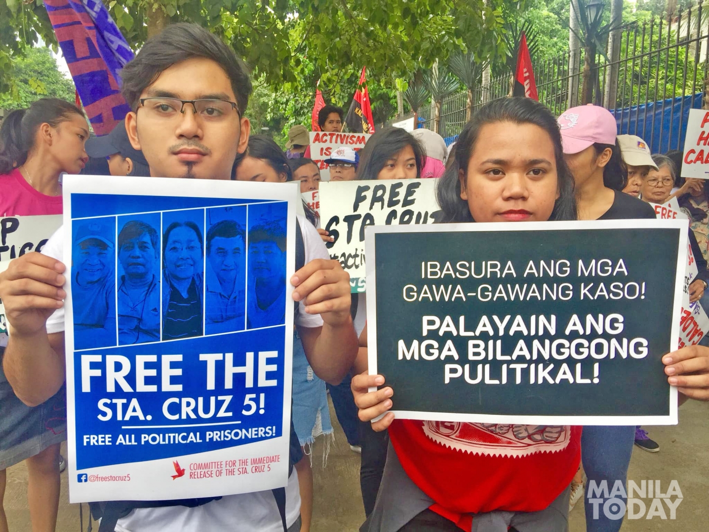 1030 sta cruz 06 copy Protesters demand release of five detained in Sta. Cruz. Photo by Kathy Yamzon.