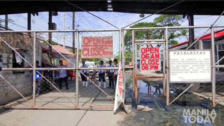 Mga manggagawa ng Uni-Pak Sardines, naglunsad ng kampuhan Mga manggagawa ng Uni-Pak Sardines, naglunsad ng kampuhan