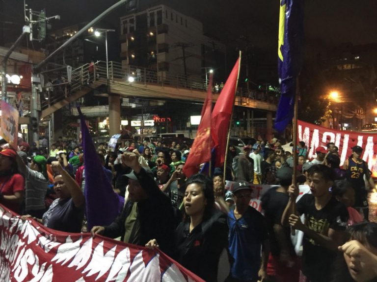 Police disperse Southern Tagalog protesters near U.S. Embassy Police disperse Southern Tagalog protesters near U.S. Embassy
