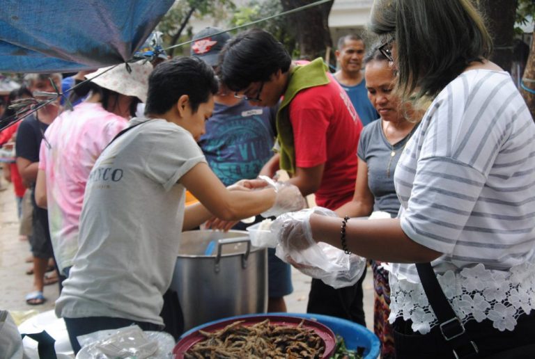 Kampuhan ng mga manggagawang agrikultural, dinepensahan ng kolektibong pagluluto