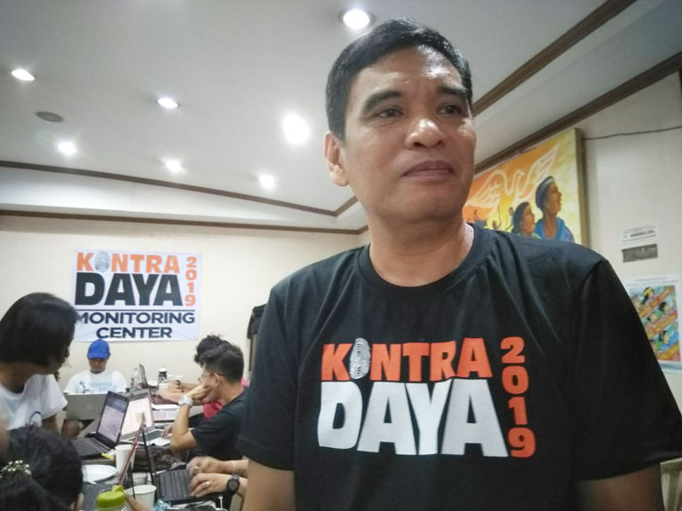 Comelec urged to probe police’s partisan activities