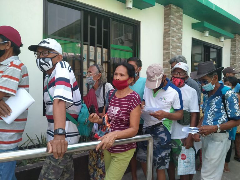 For reporting slow aid distribution, radio station in N. Ecija threatened by local officials