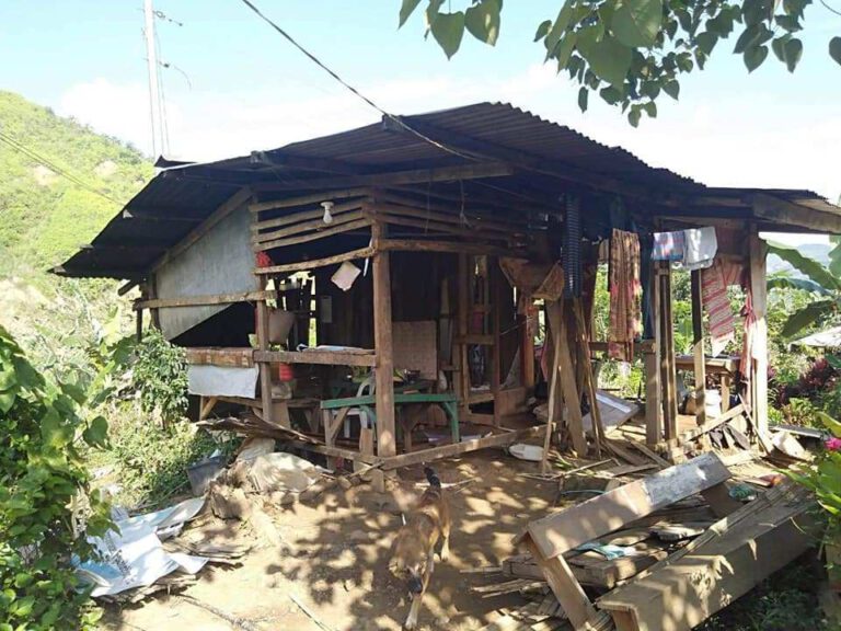 Paramilitary destroys Lumad school; leader blames Duterte for the attack