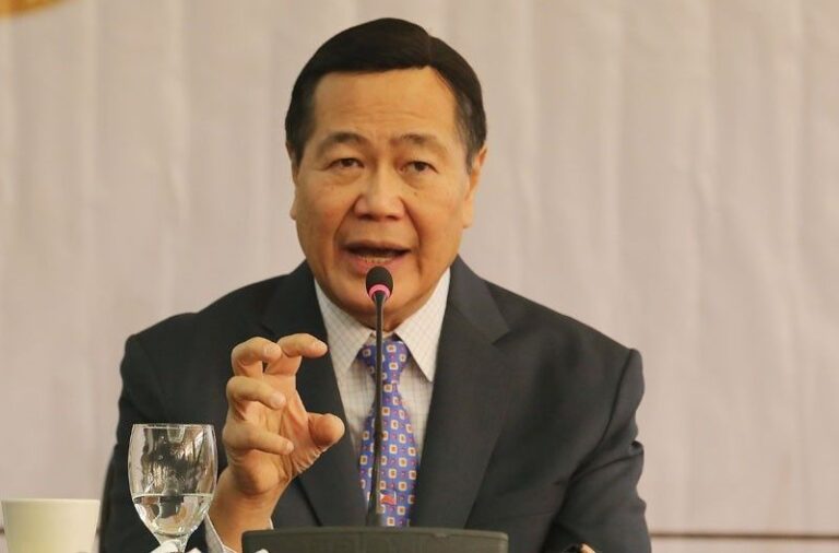 Duterte didn’t promise to fight for West PH Sea? That’s ‘grand estafa’, says Carpio